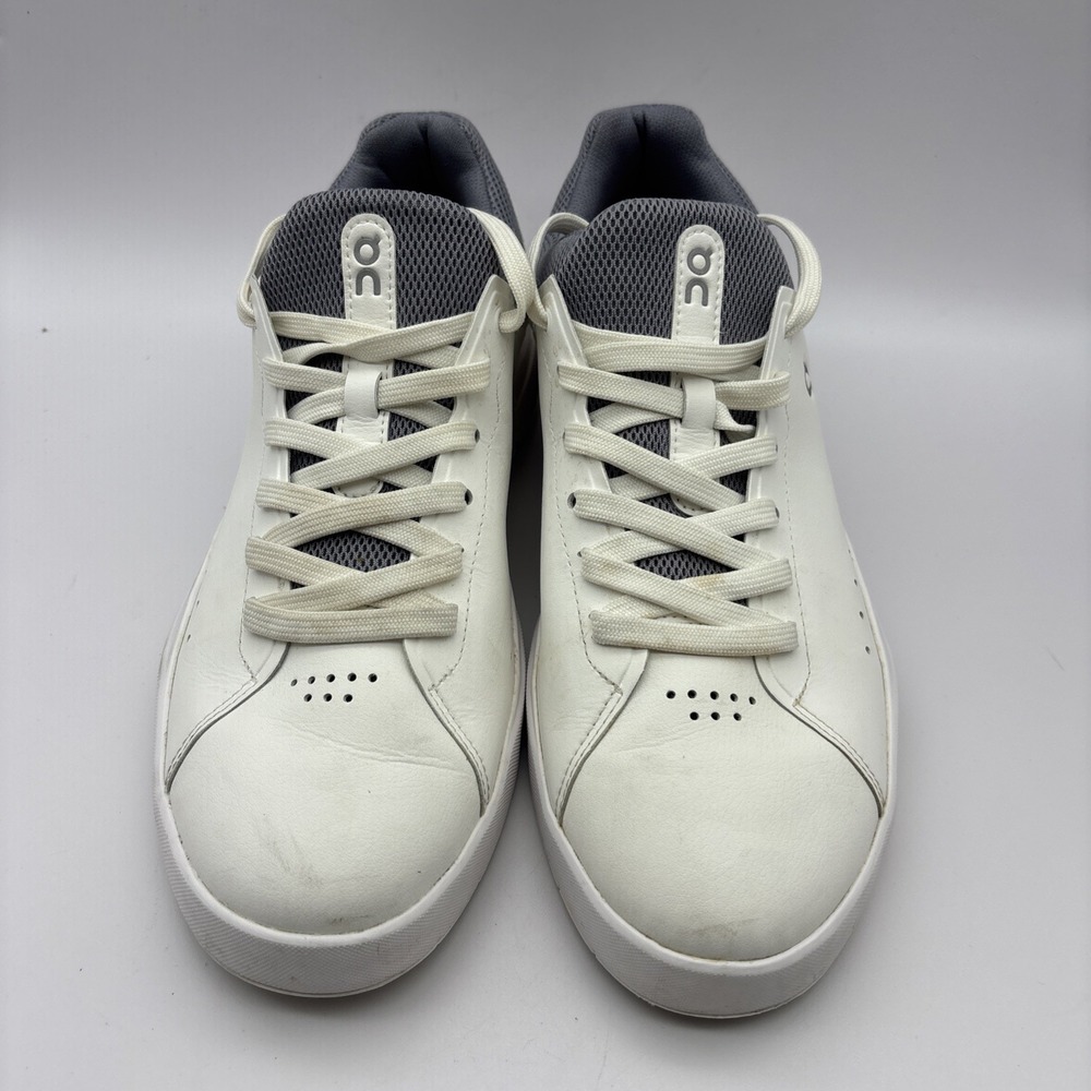 On THE ROGER Advantage White Leather Tennis Shoes Sneakers Womens Size 10